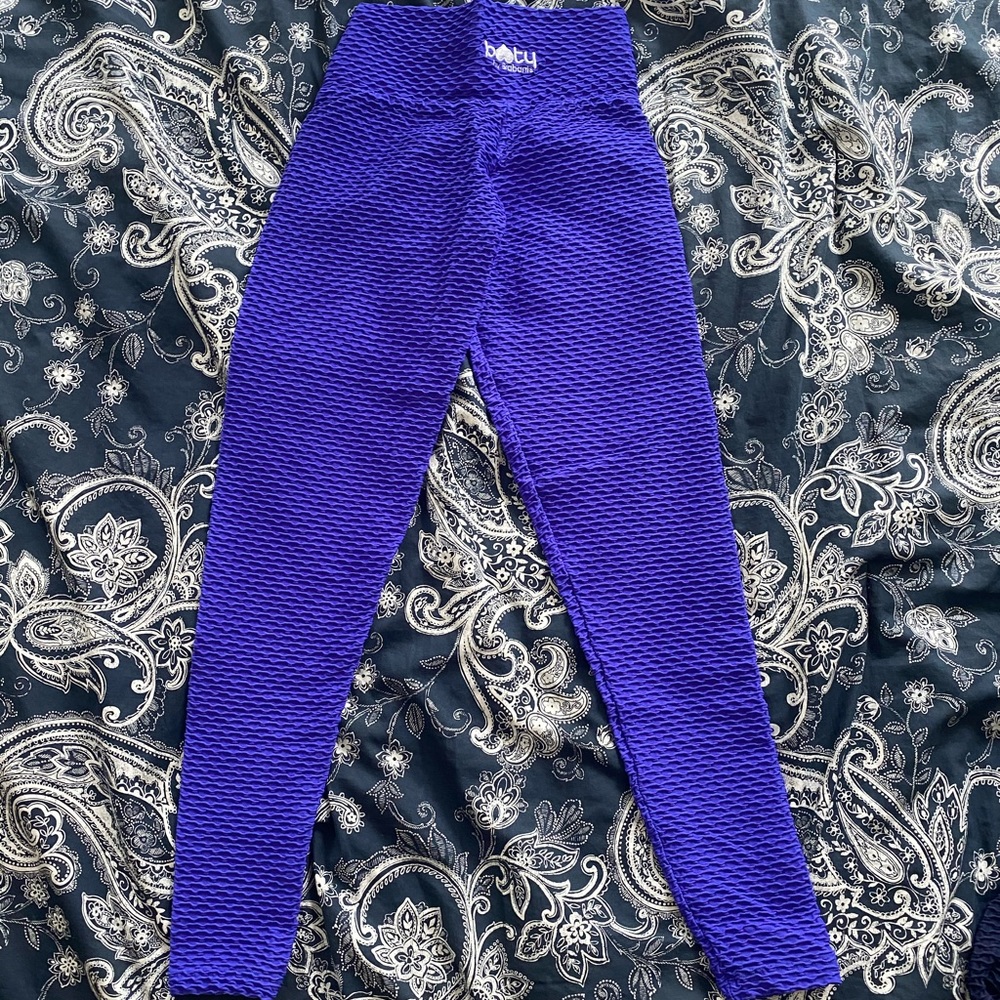 Blue Violet Croco Skin Booty by Brabants Leggings